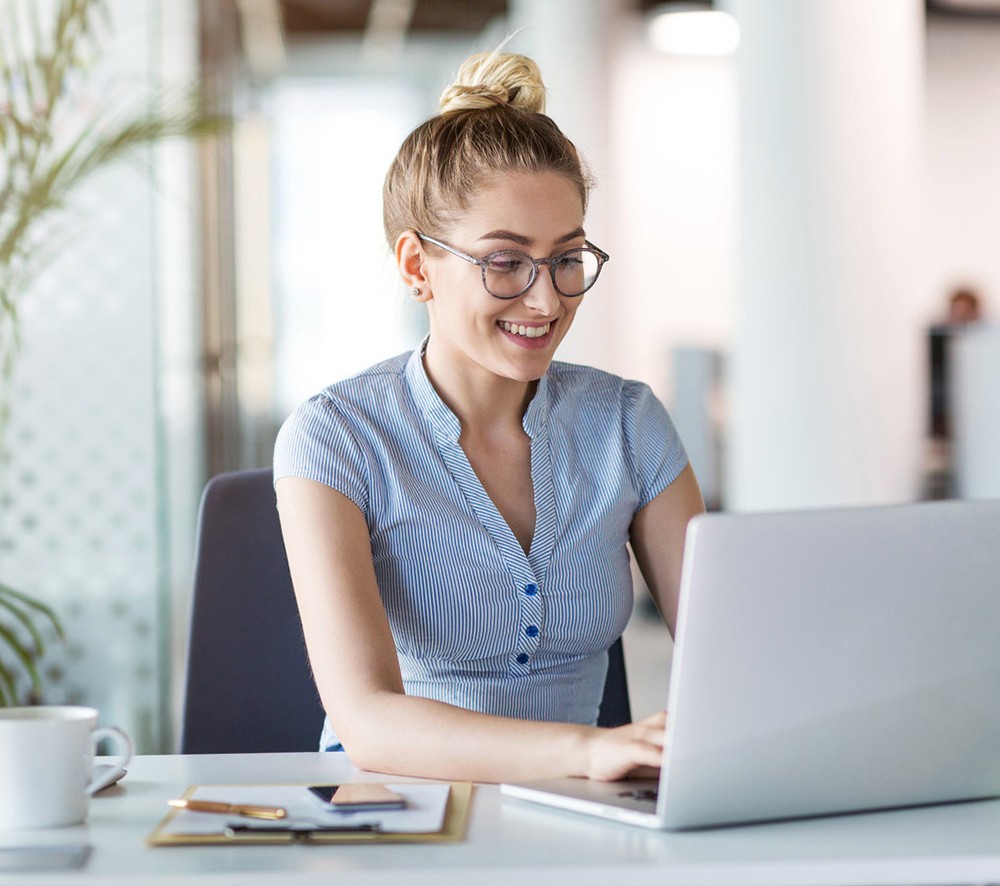 Our eye doctor is searching for a proper contact lenses in the computer database